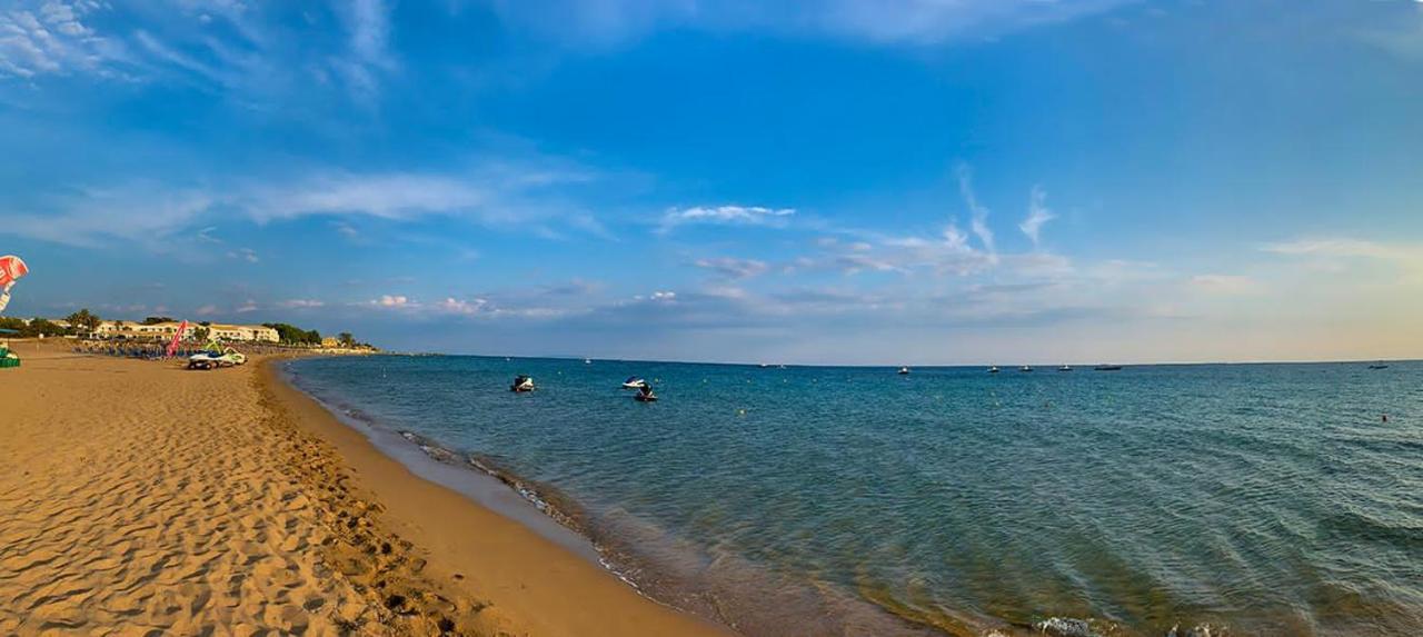 Aris Seaside Issos Beach Агиос Георгиос Екстериор снимка